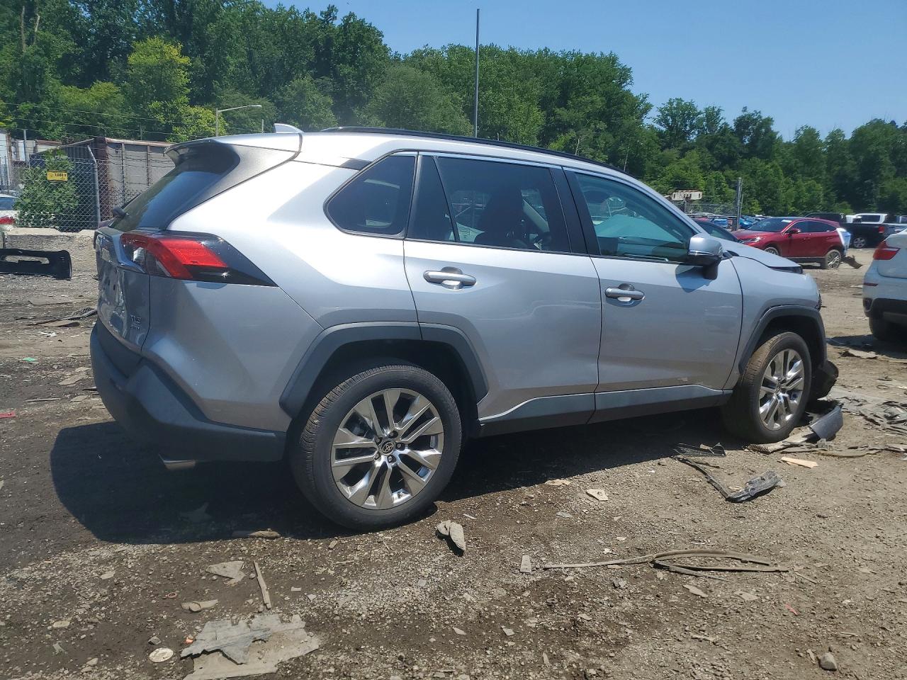 2021 TOYOTA RAV4 XLE PREMIUM — снимка 3