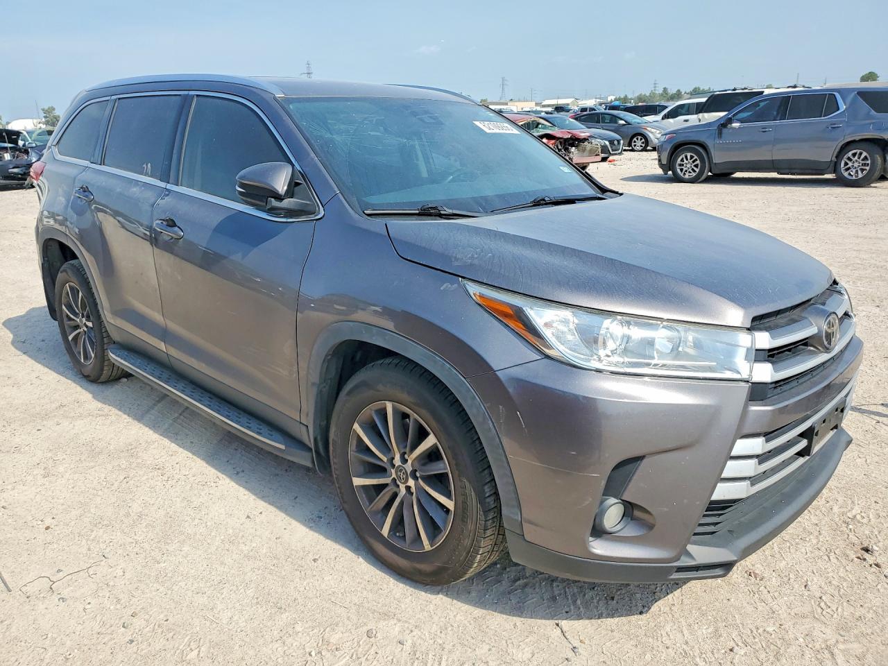 2019 TOYOTA HIGHLANDER XLE — снимка 4