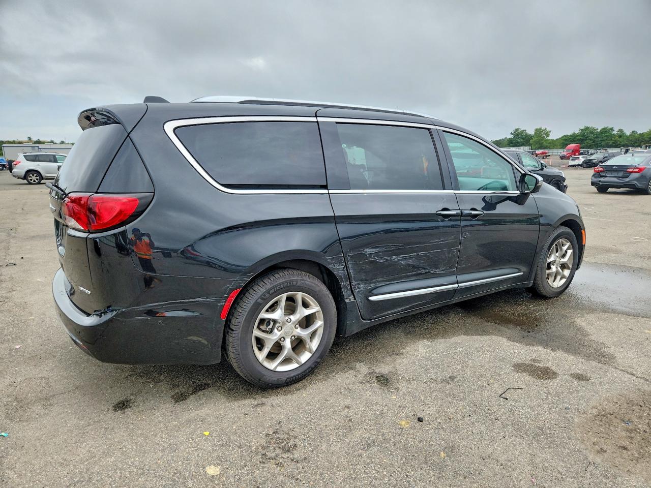 2017 CHRYSLER PACIFICA LIMITED — снимка 3