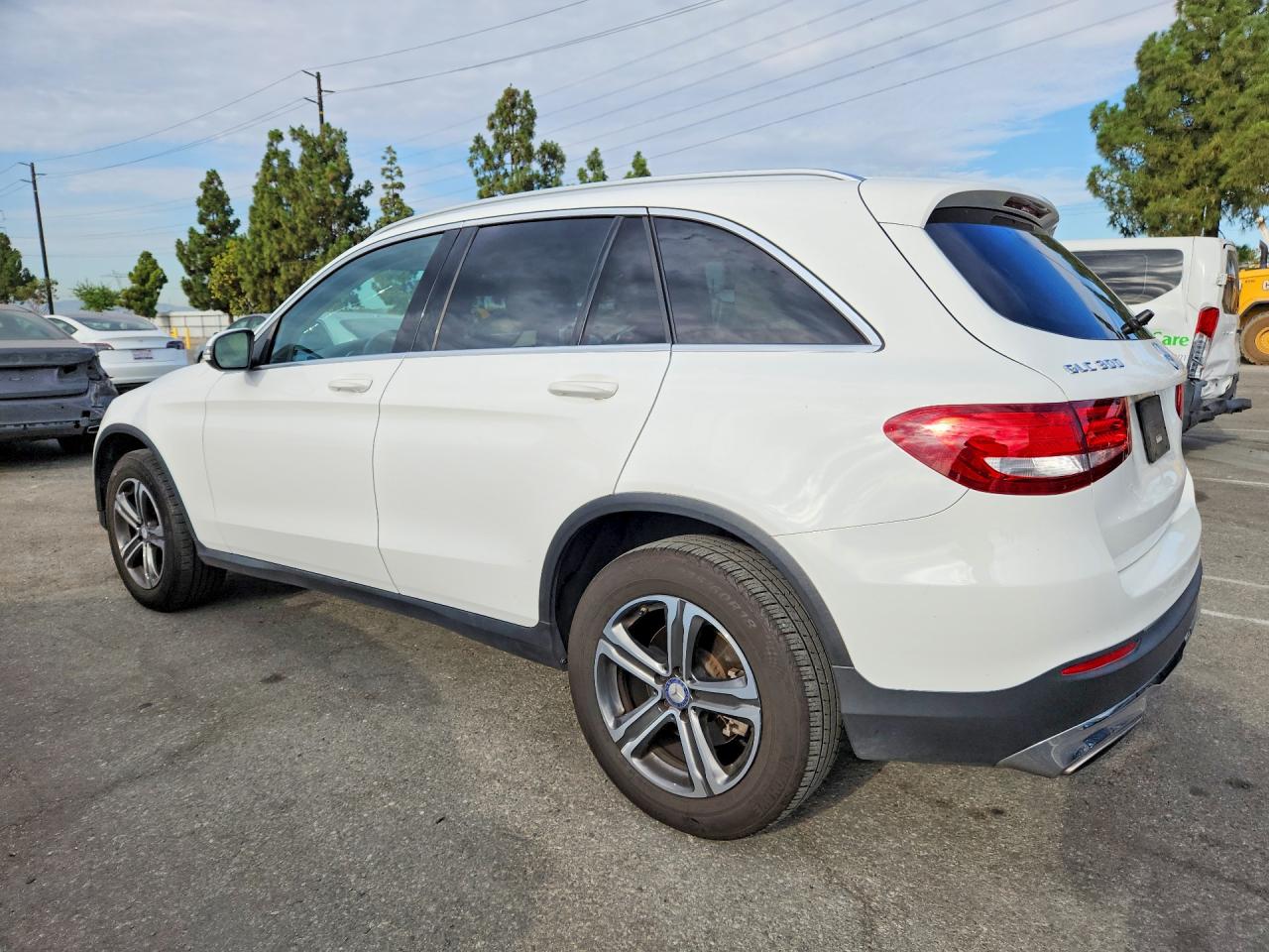2016 MERCEDES-BENZ GLC 300 — снимка 2