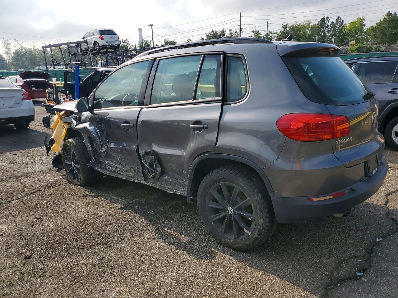 2018 VOLKSWAGEN TIGUAN LIMITED — снимка 2