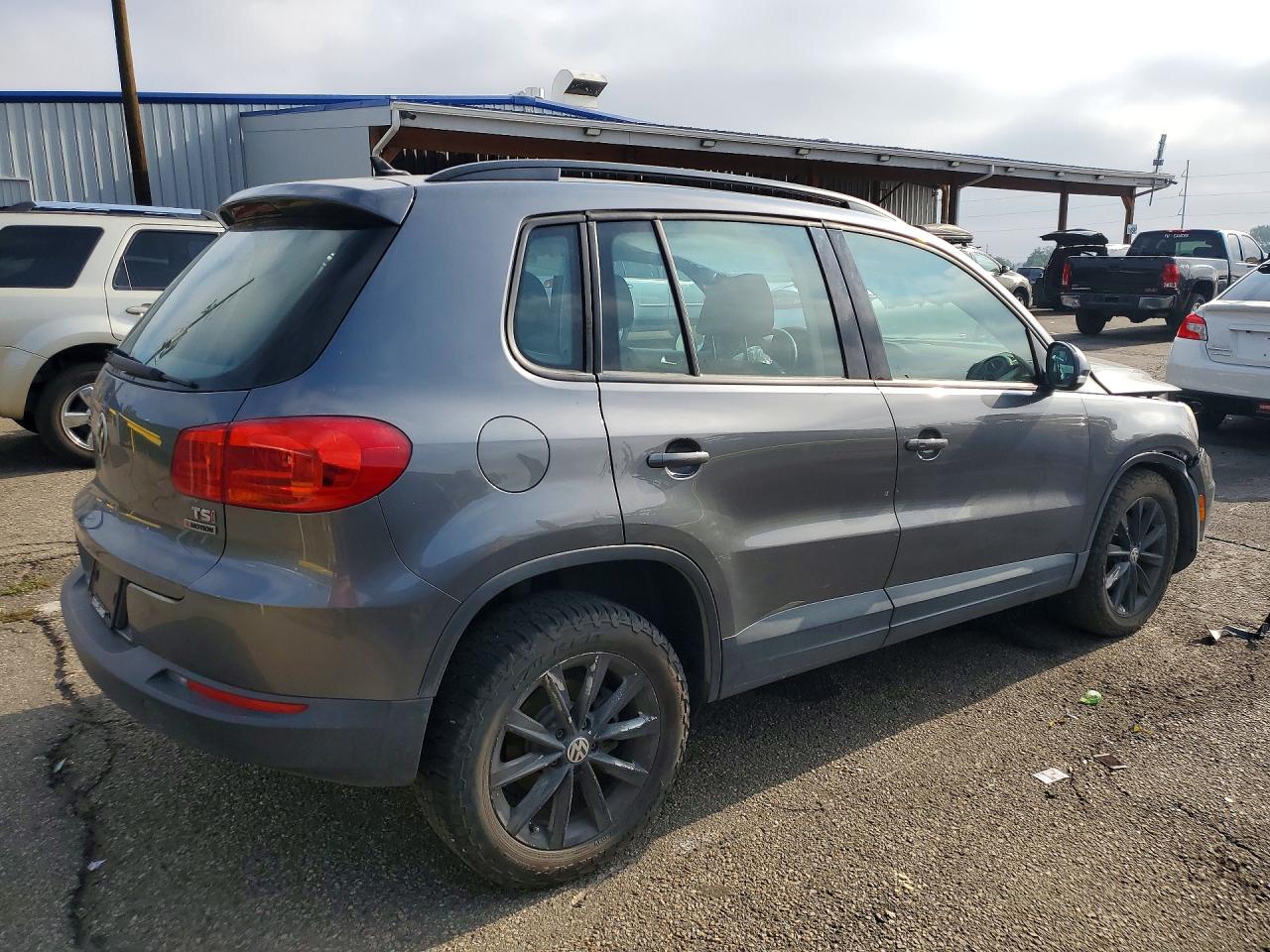 2018 VOLKSWAGEN TIGUAN LIMITED — снимка 3