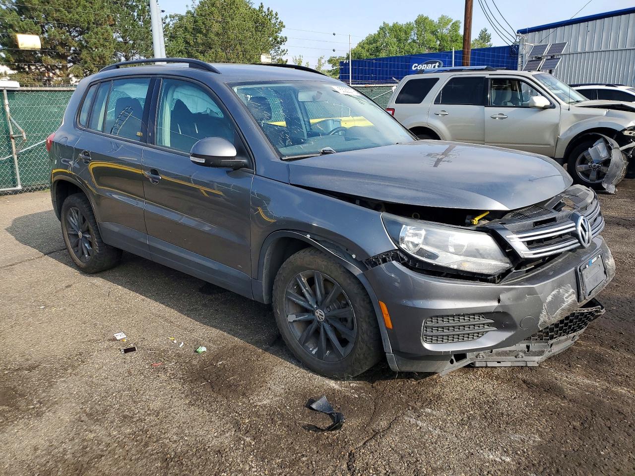 2018 VOLKSWAGEN TIGUAN LIMITED — снимка 4