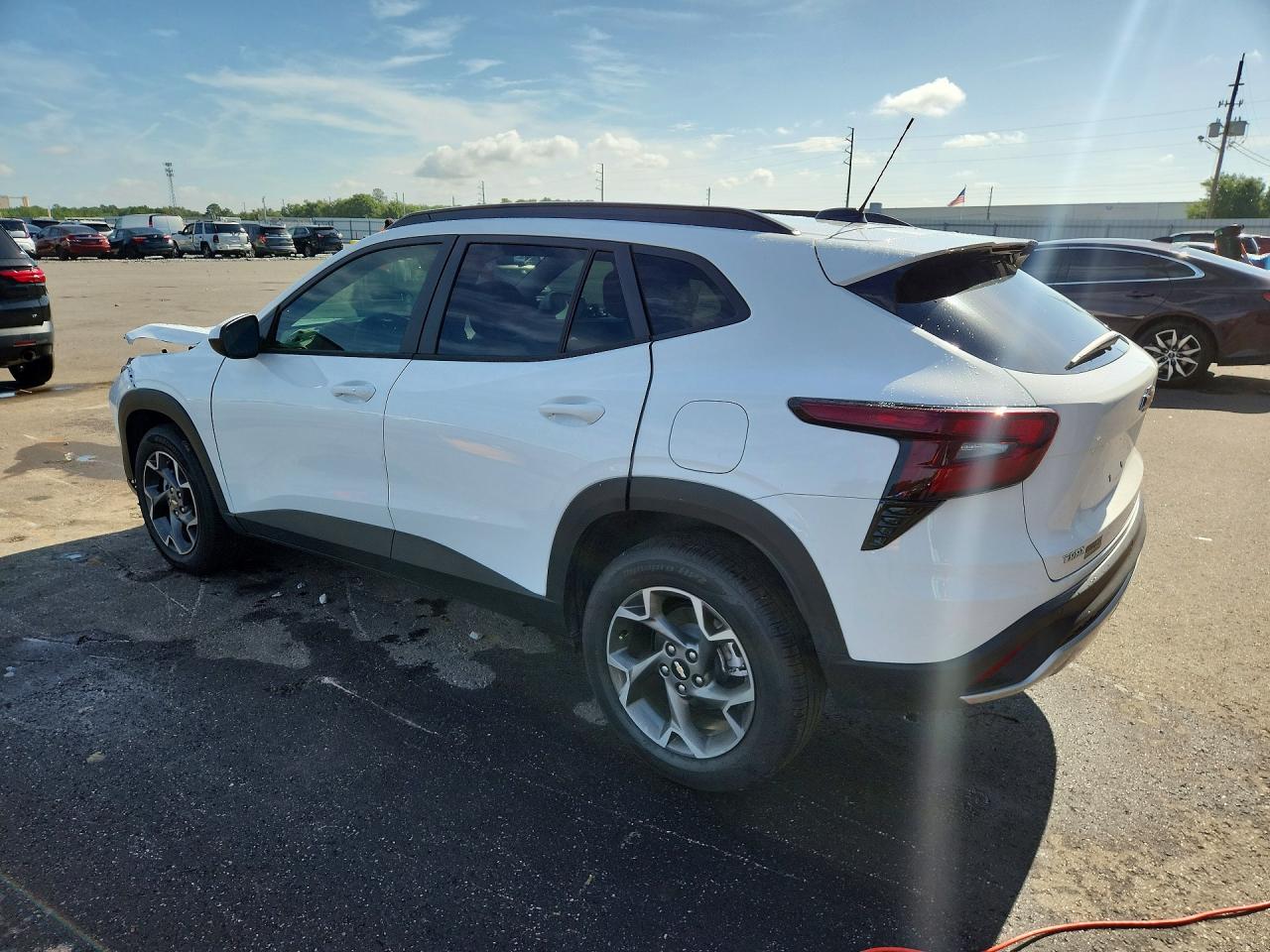 2026 CHEVROLET TRAX 1LT — снимка 2
