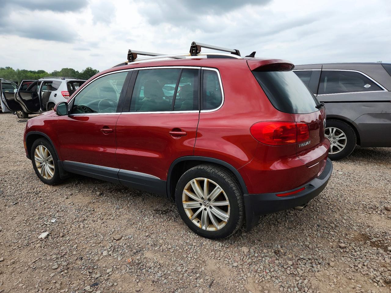 2015 VOLKSWAGEN TIGUAN S — снимка 2