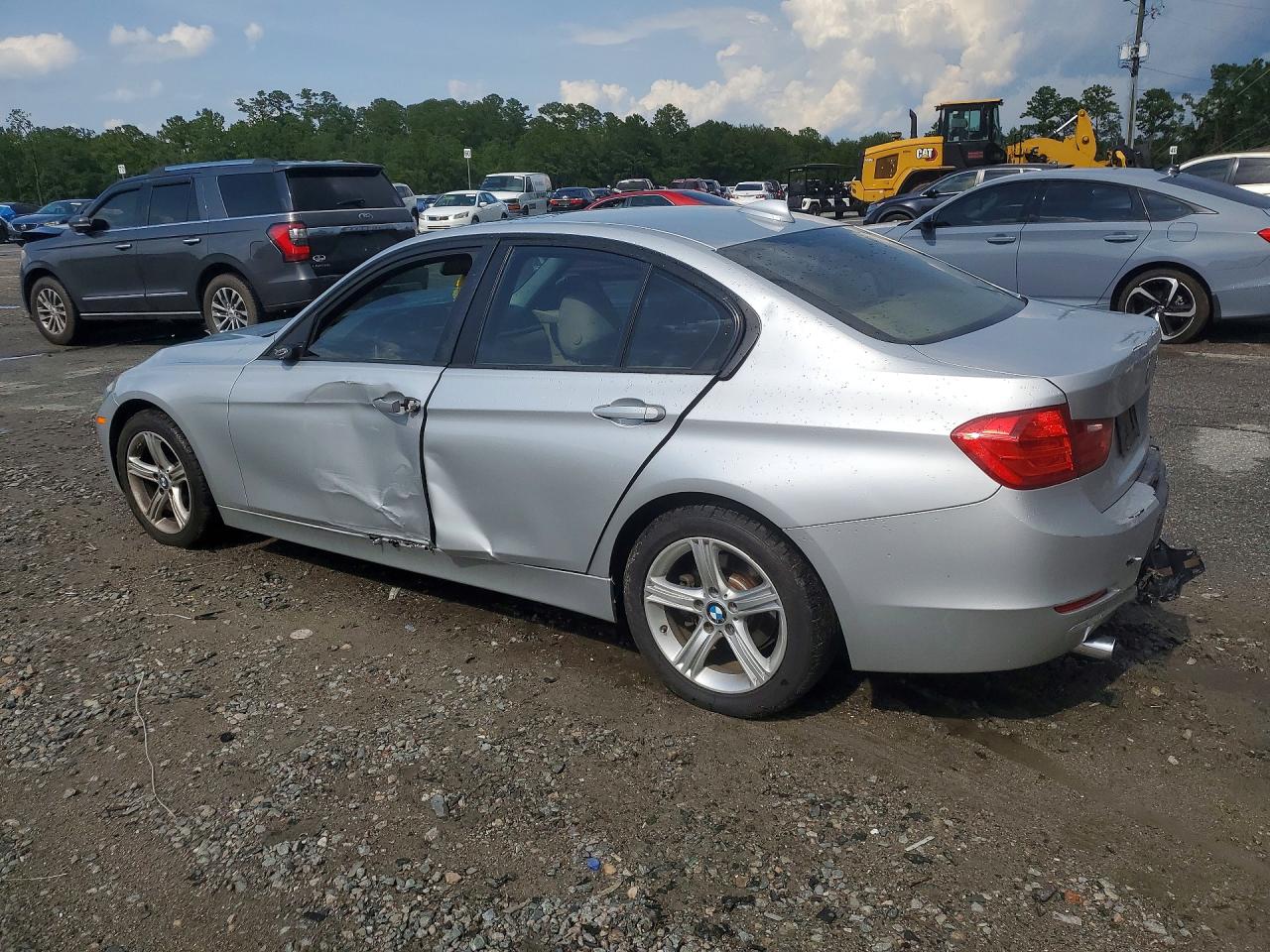 2014 BMW 328 I — снимка 2
