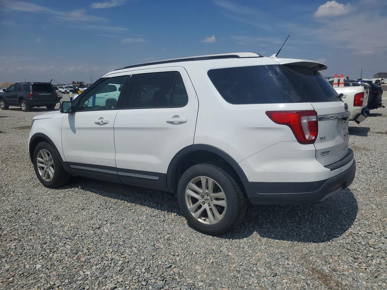 2019 FORD EXPLORER XLT — снимка 2