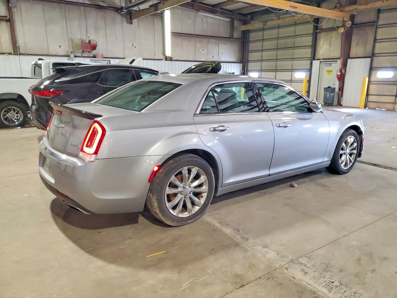 2017 CHRYSLER 300C — снимка 3