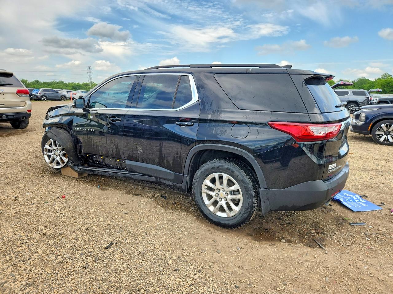 2019 CHEVROLET TRAVERSE LT — снимка 2