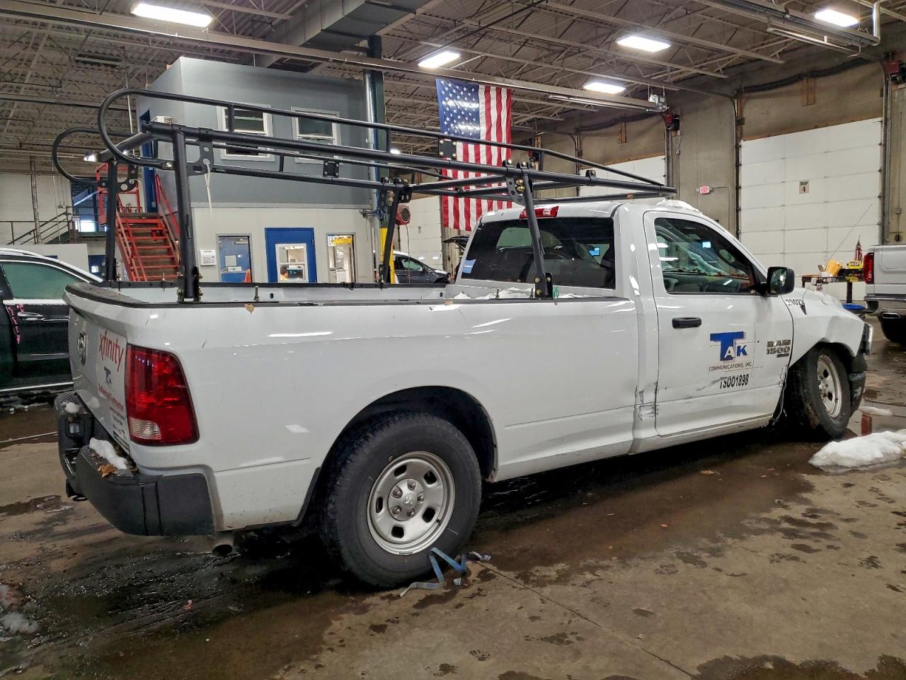 2022 RAM 1500 CLASSIC TRADESMAN — снимка 3