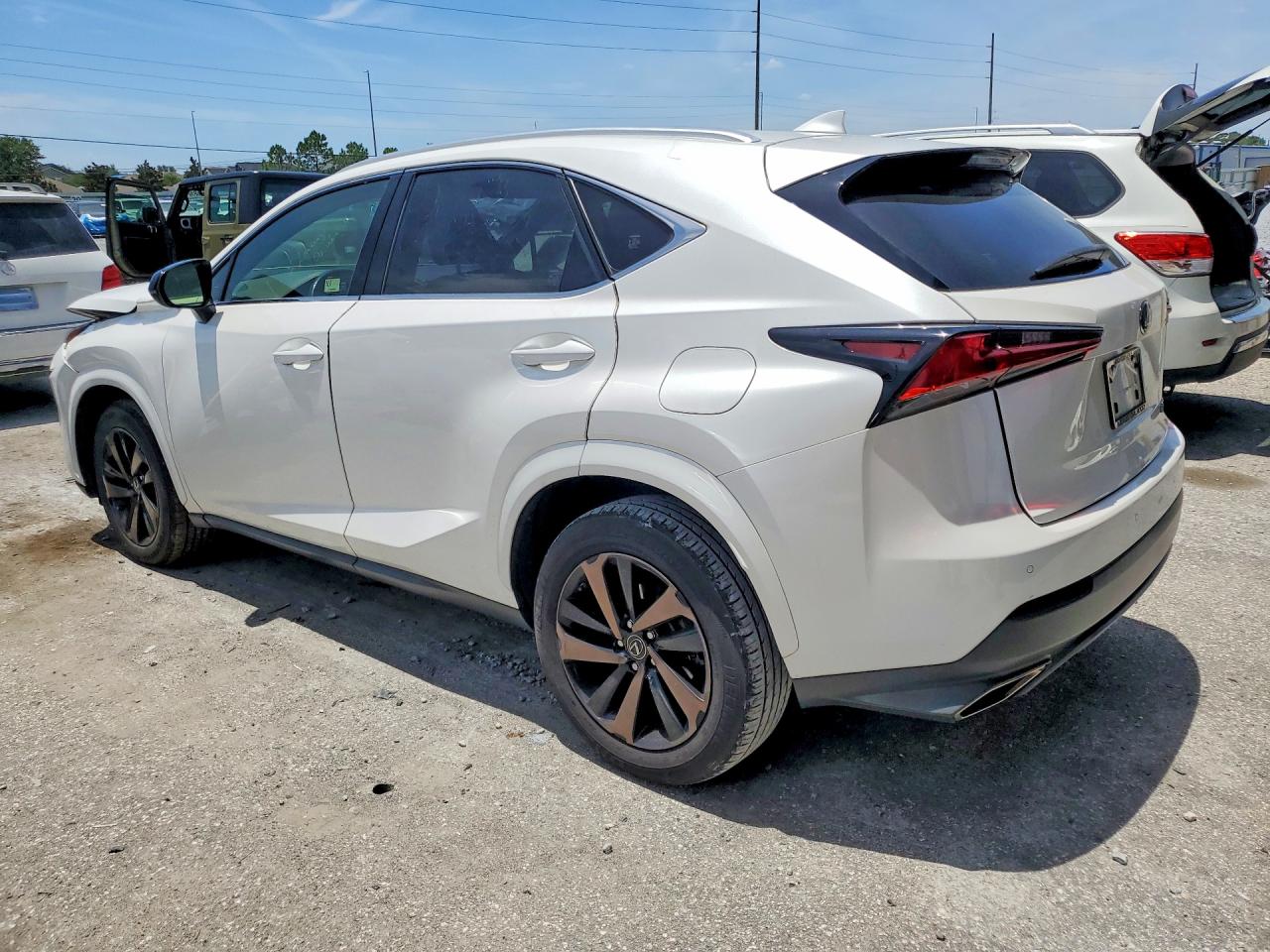 2020 LEXUS NX 300 — снимка 2