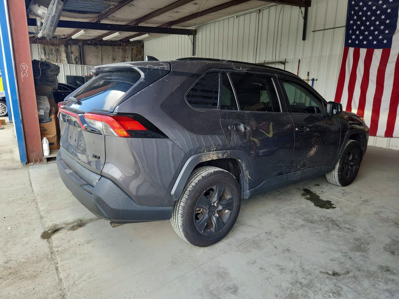 2020 TOYOTA RAV4 XLE — снимка 3