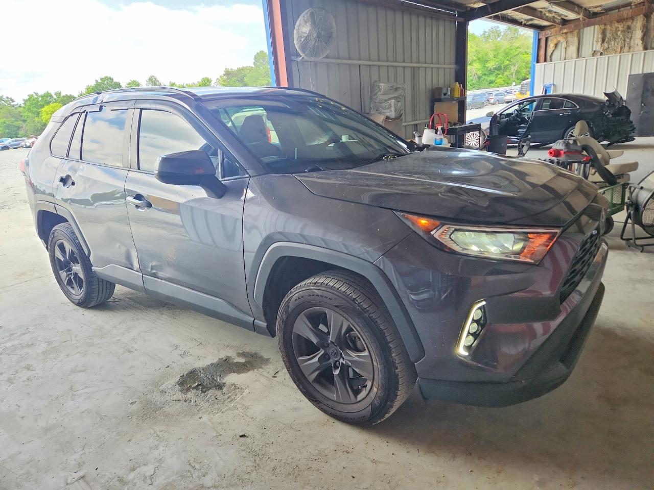 2020 TOYOTA RAV4 XLE — снимка 4