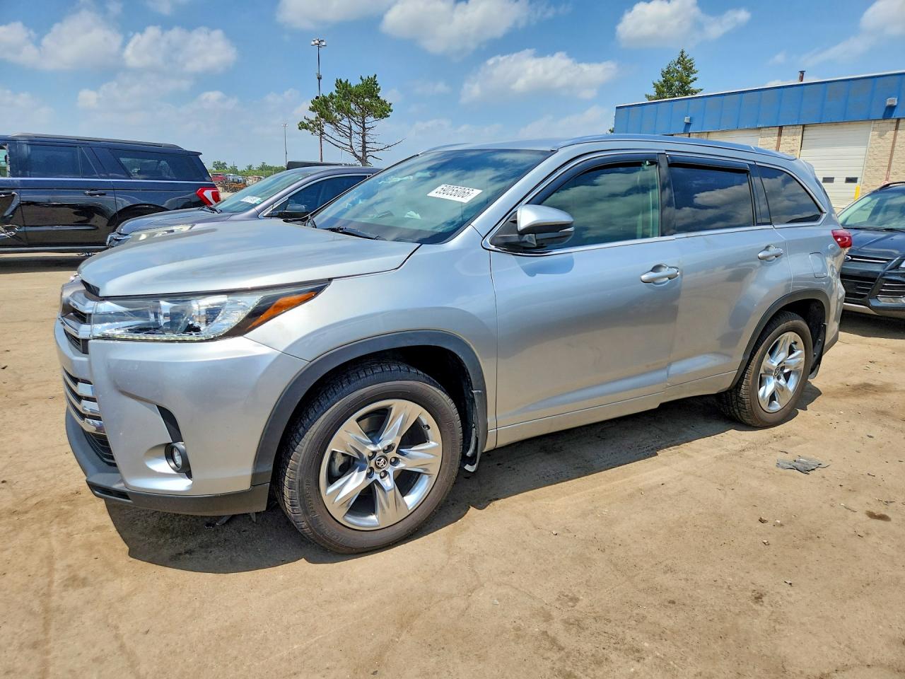 2019 TOYOTA HIGHLANDER LIMITED