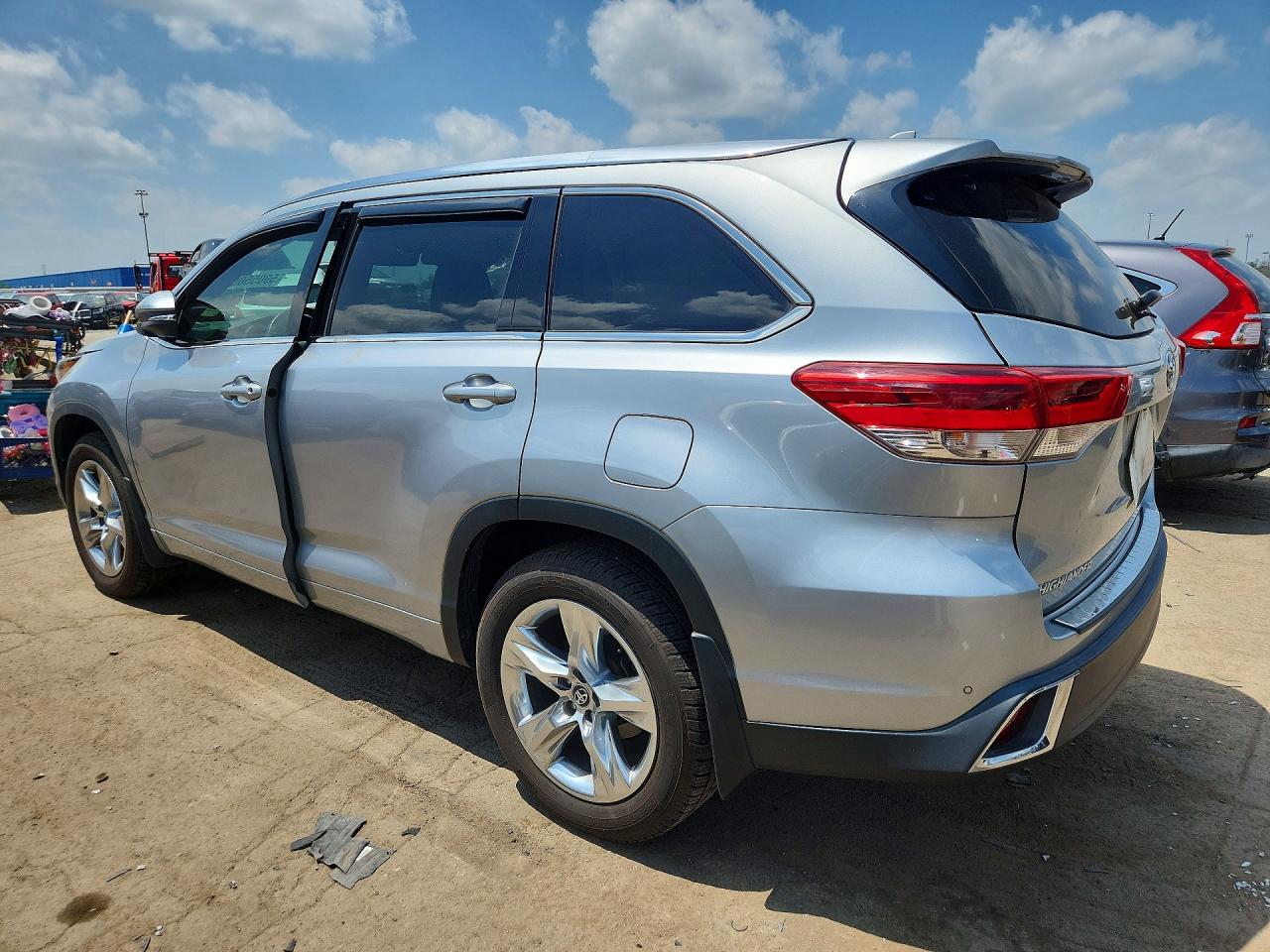 2019 TOYOTA HIGHLANDER LIMITED — снимка 2