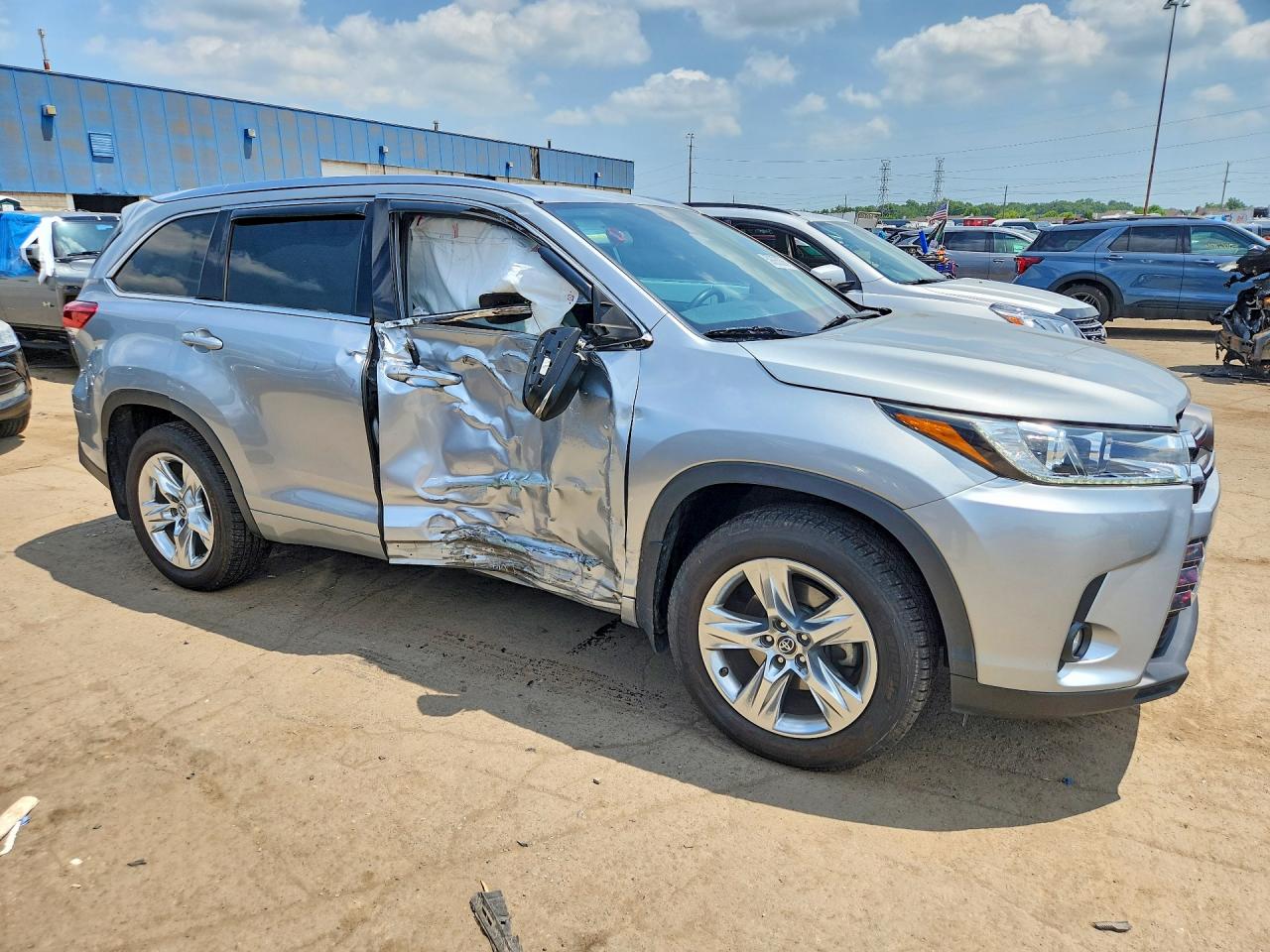 2019 TOYOTA HIGHLANDER LIMITED — снимка 4