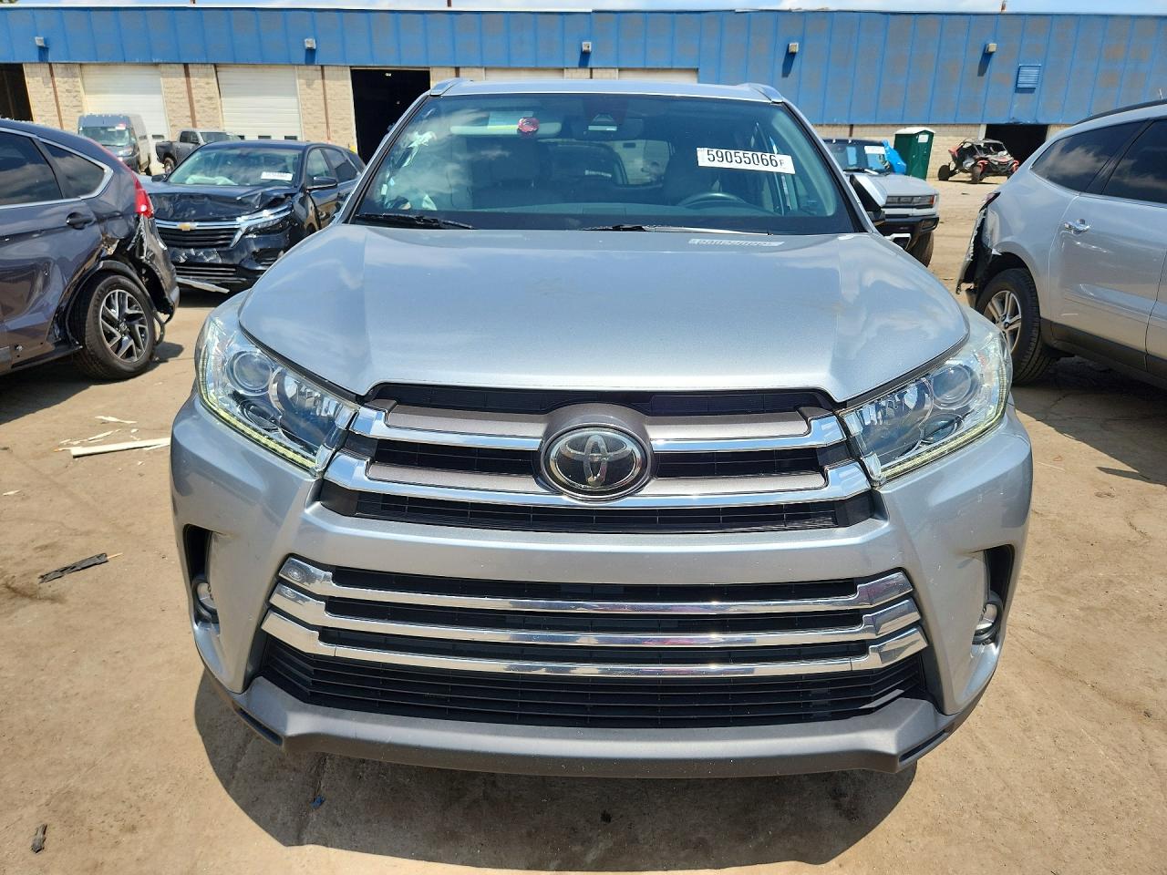 2019 TOYOTA HIGHLANDER LIMITED — снимка 5