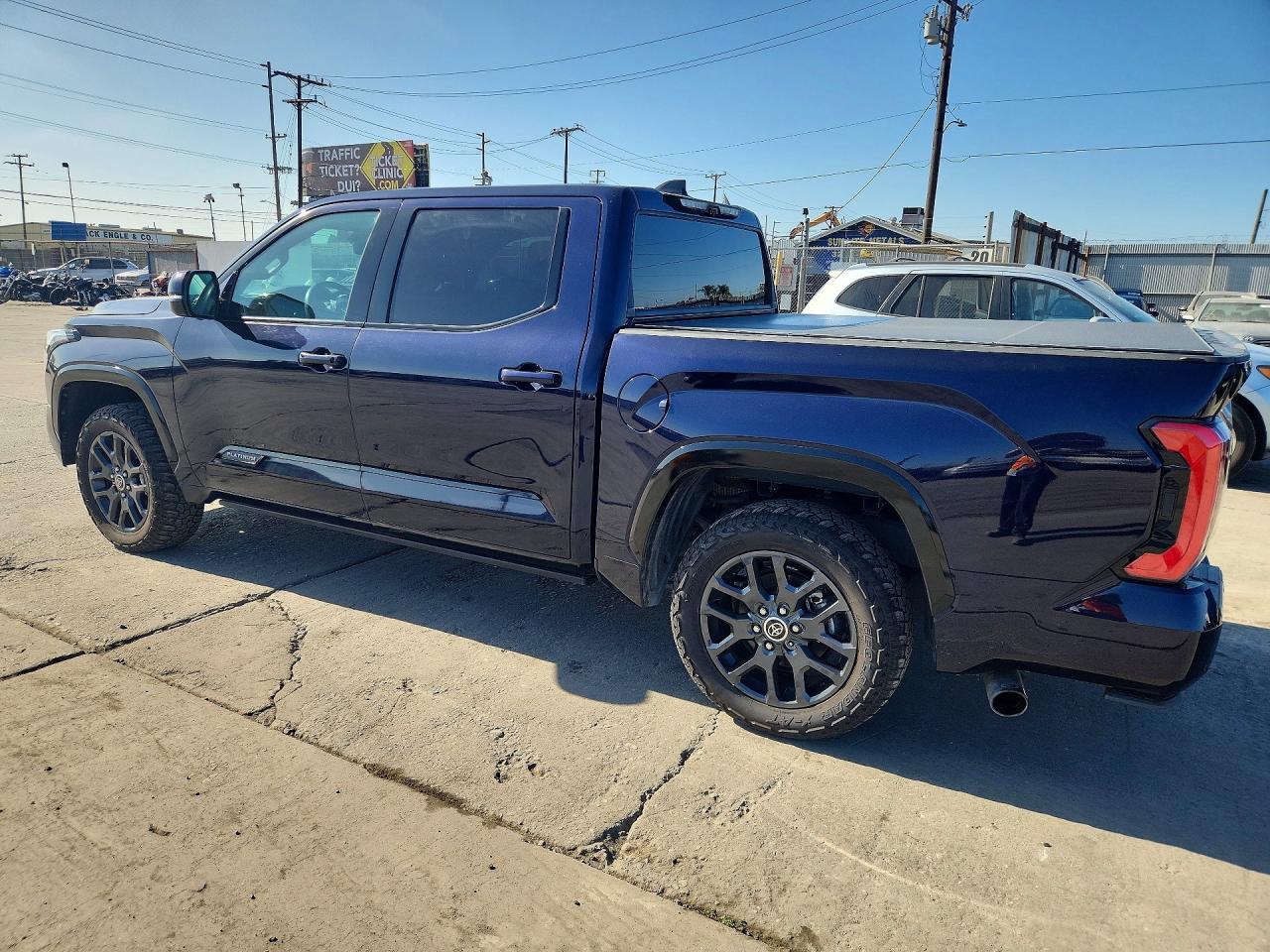 2023 TOYOTA TUNDRA PLATINUM — снимка 2
