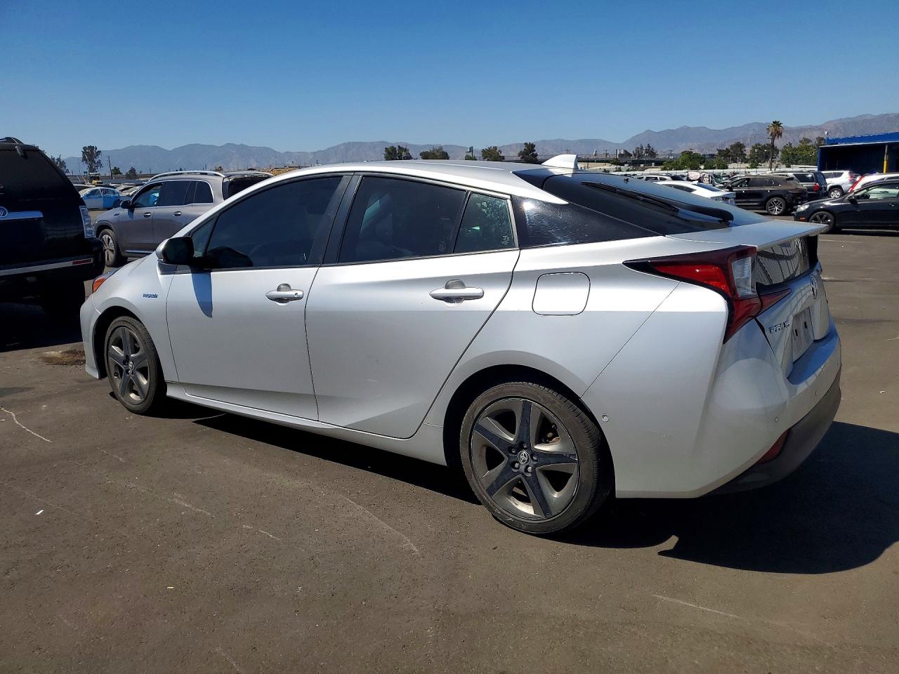 2022 TOYOTA PRIUS XLE — снимка 2