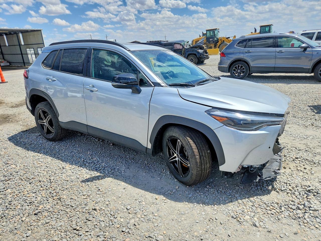 2025 TOYOTA COROLLA CROSS XLE — снимка 4