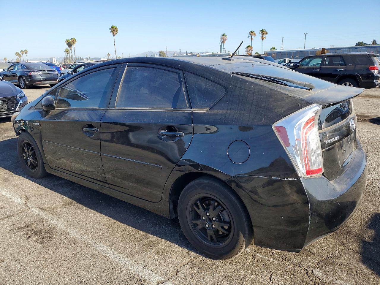 2015 TOYOTA PRIUS THREE — снимка 2