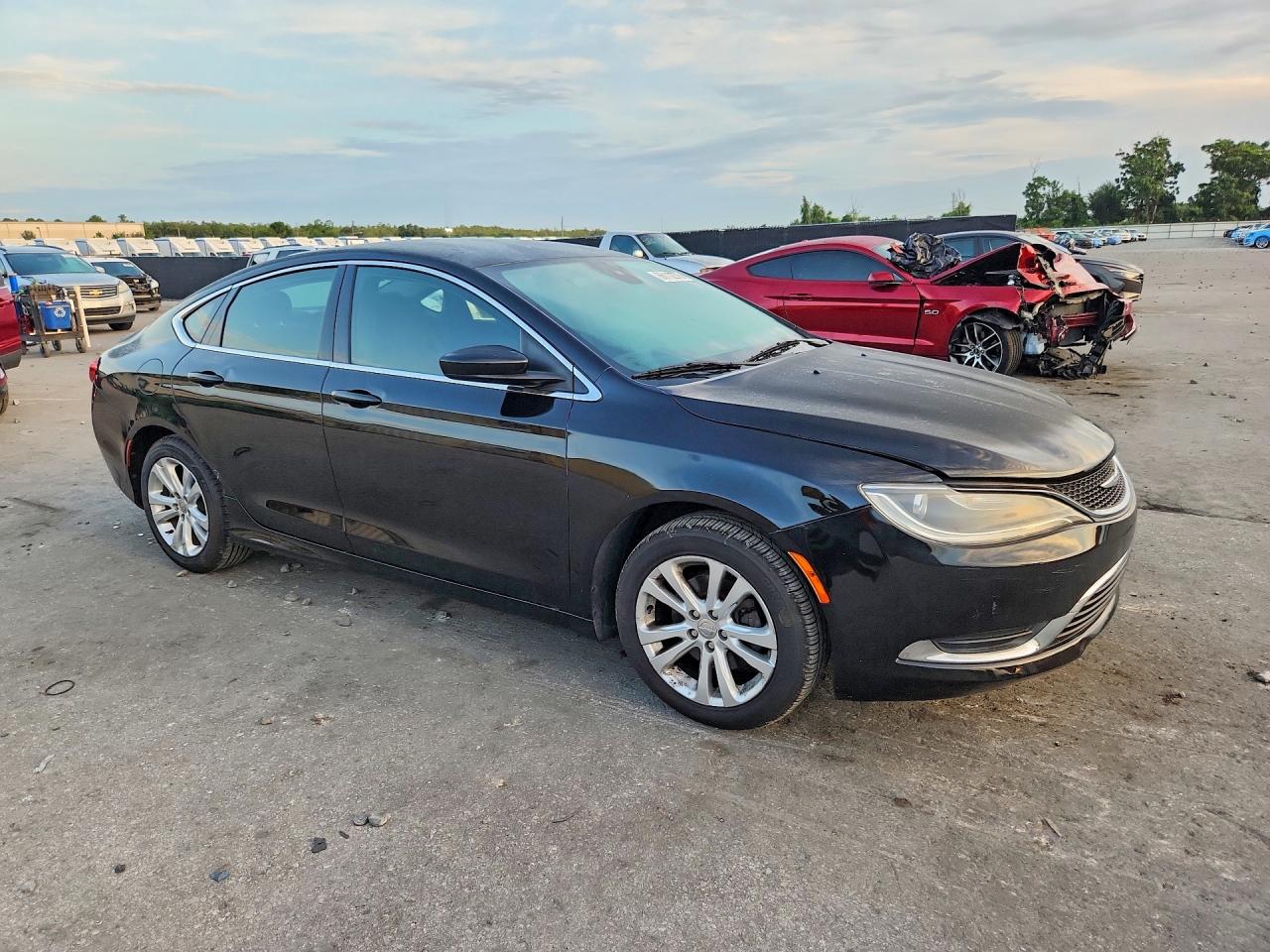 2015 CHRYSLER 200 LIMITED — снимка 4