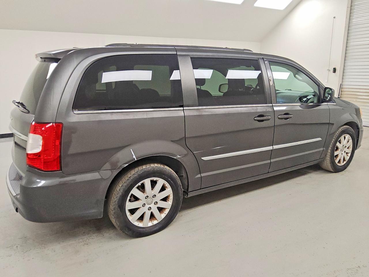 2016 CHRYSLER TOWN & COUNTRY TOURING — снимка 3