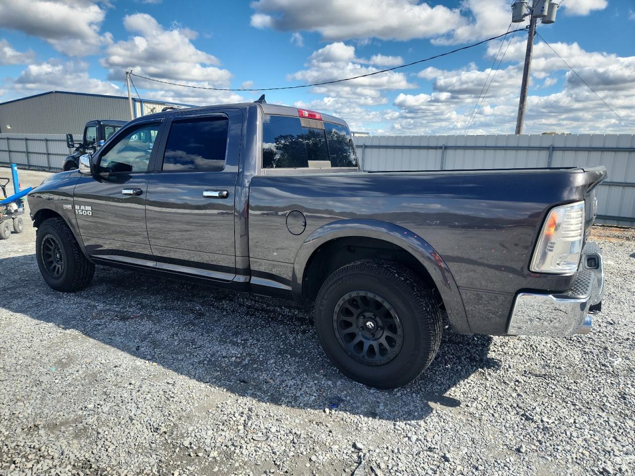 2016 RAM 1500 LARAMIE — снимка 2