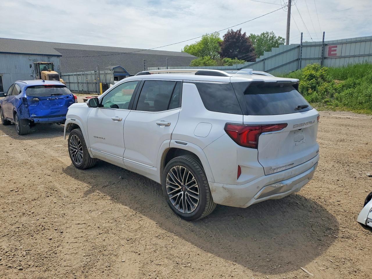 2026 GMC TERRAIN DENALI — снимка 2