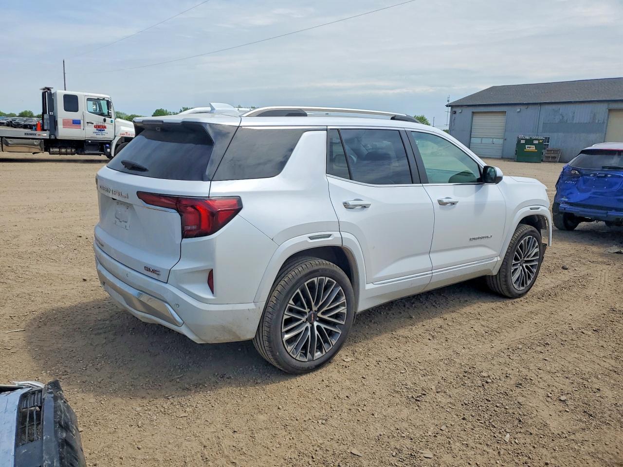 2026 GMC TERRAIN DENALI — снимка 3