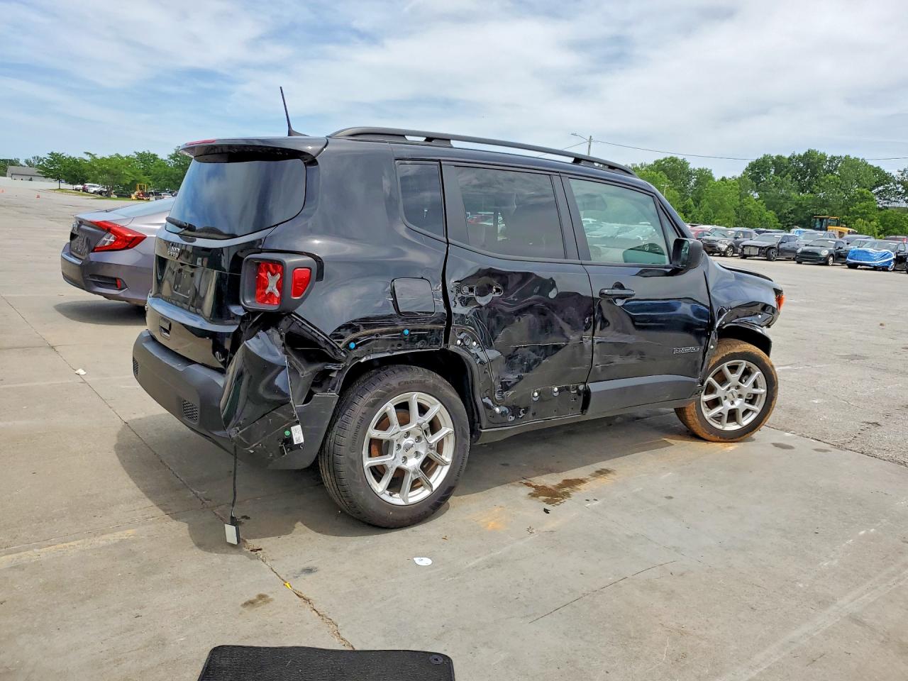 2023 JEEP RENEGADE LATITUDE — снимка 3