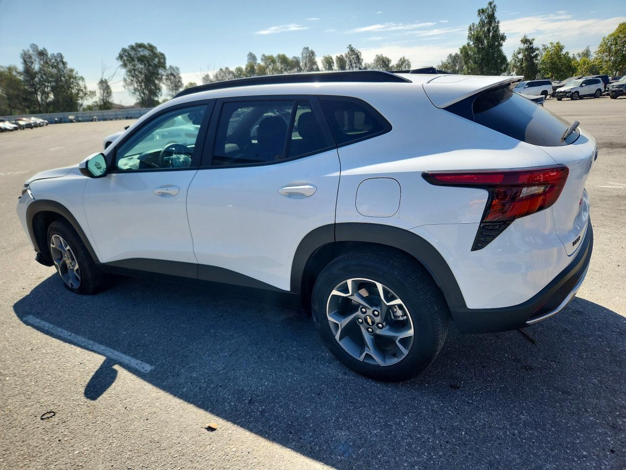 2025 CHEVROLET TRAX 1LT — снимка 2