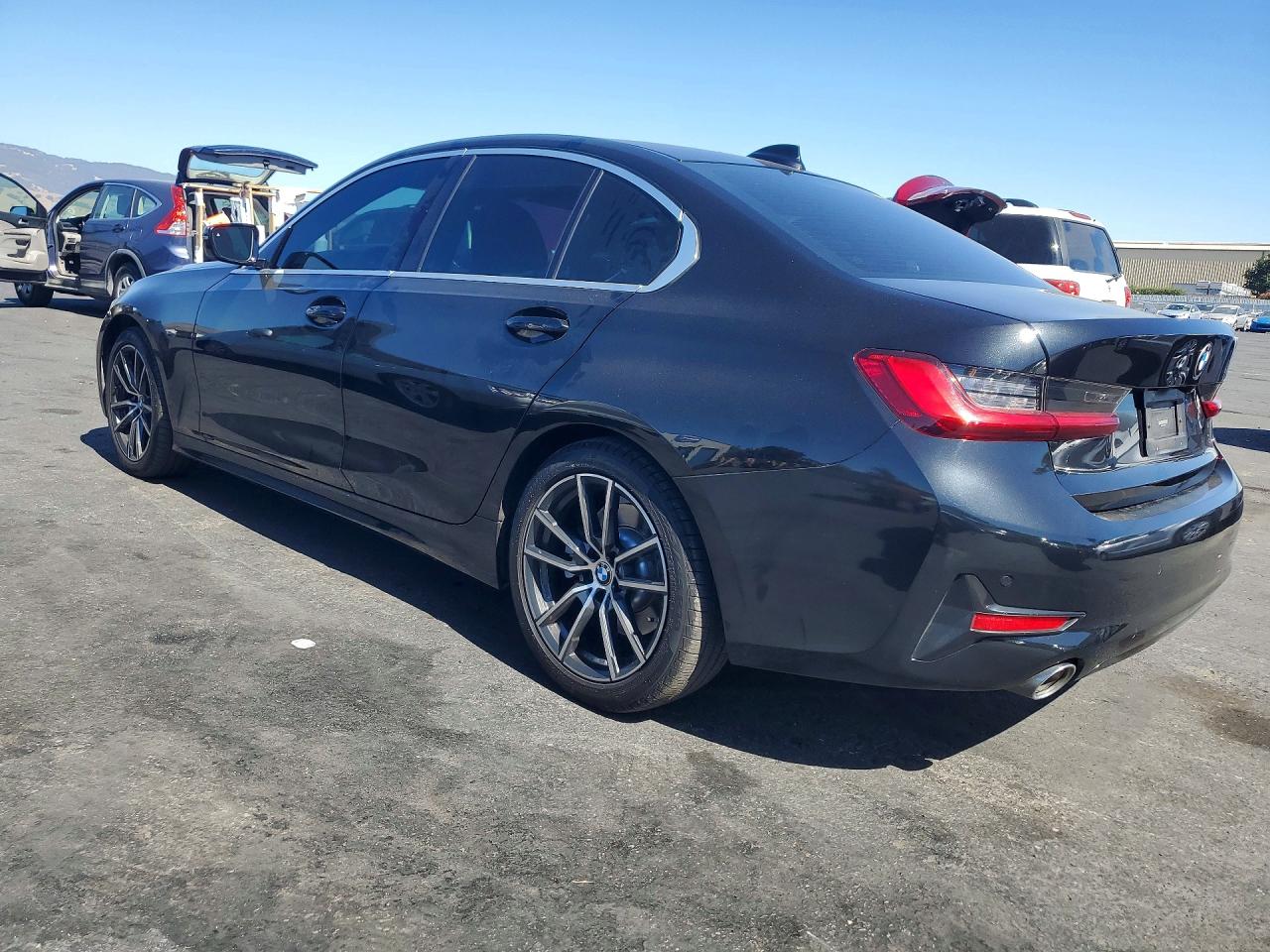 2020 BMW 330I — снимка 2
