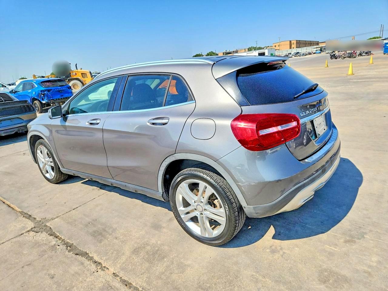 2015 MERCEDES-BENZ GLA 250 4MATIC — снимка 2