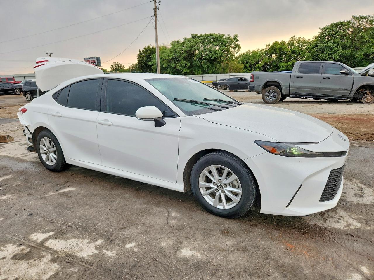 2025 TOYOTA CAMRY LE — снимка 4