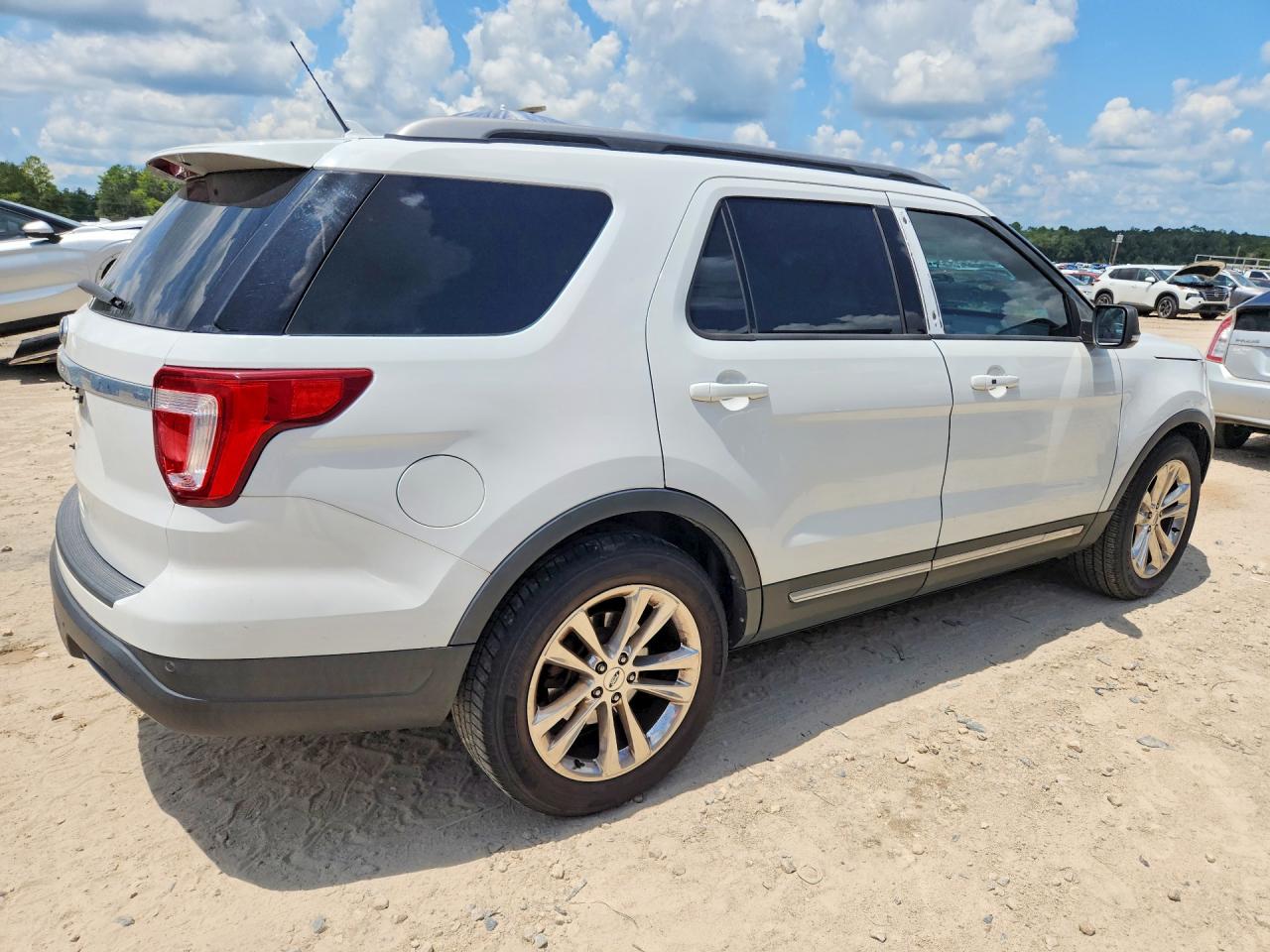 2019 FORD EXPLORER XLT — снимка 3