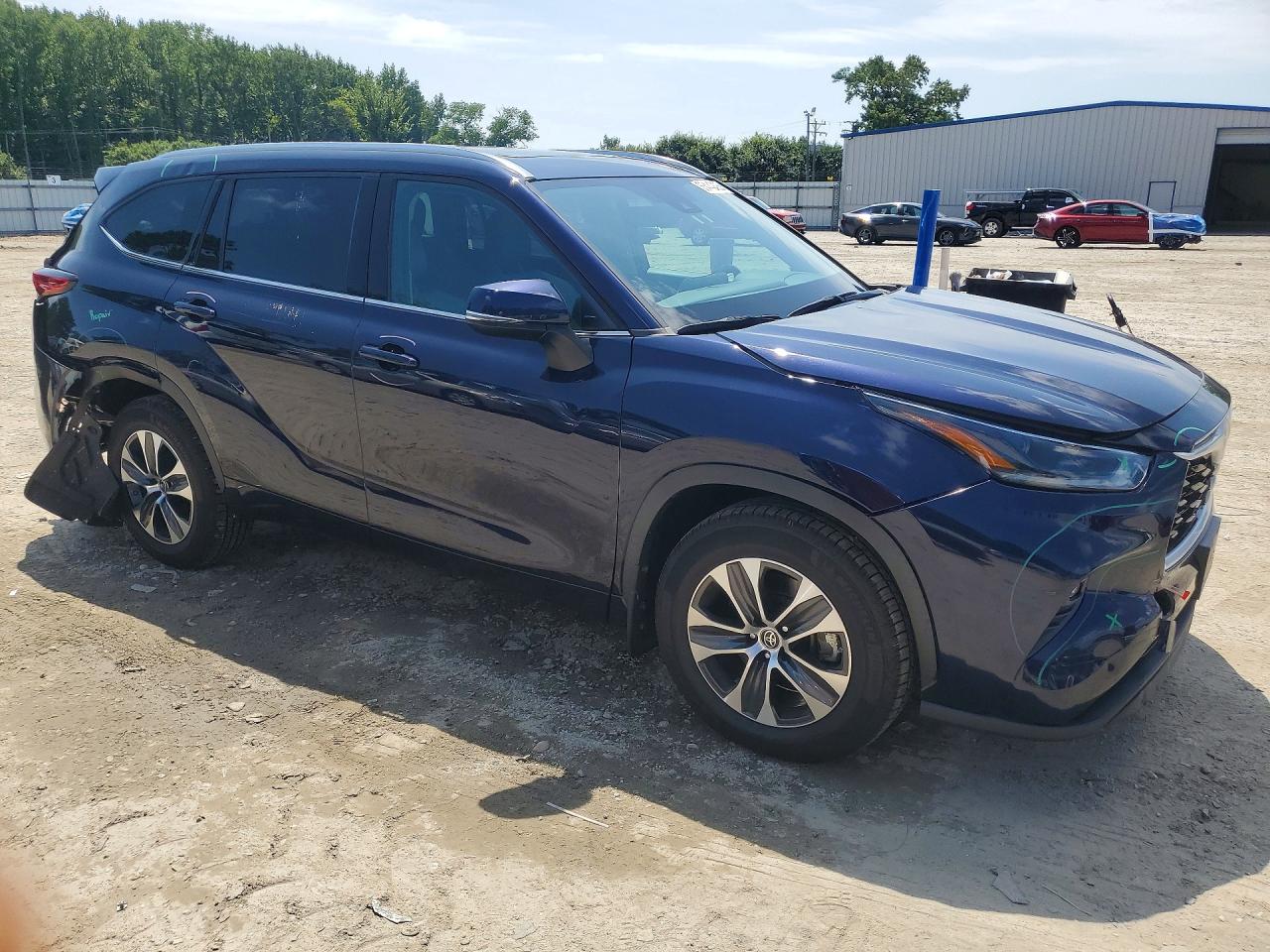 2021 TOYOTA HIGHLANDER XLE — снимка 4