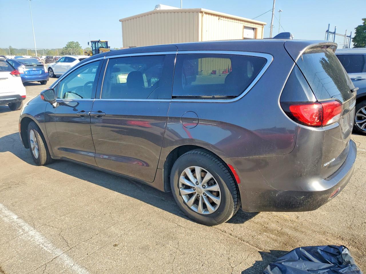 2017 CHRYSLER PACIFICA TOURING — снимка 2