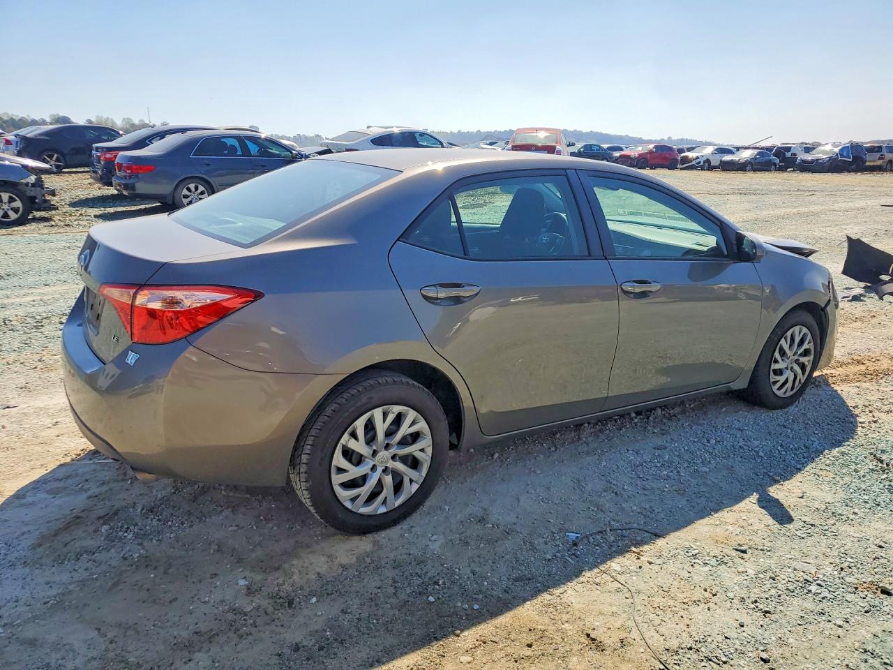 2017 TOYOTA COROLLA LE — снимка 3