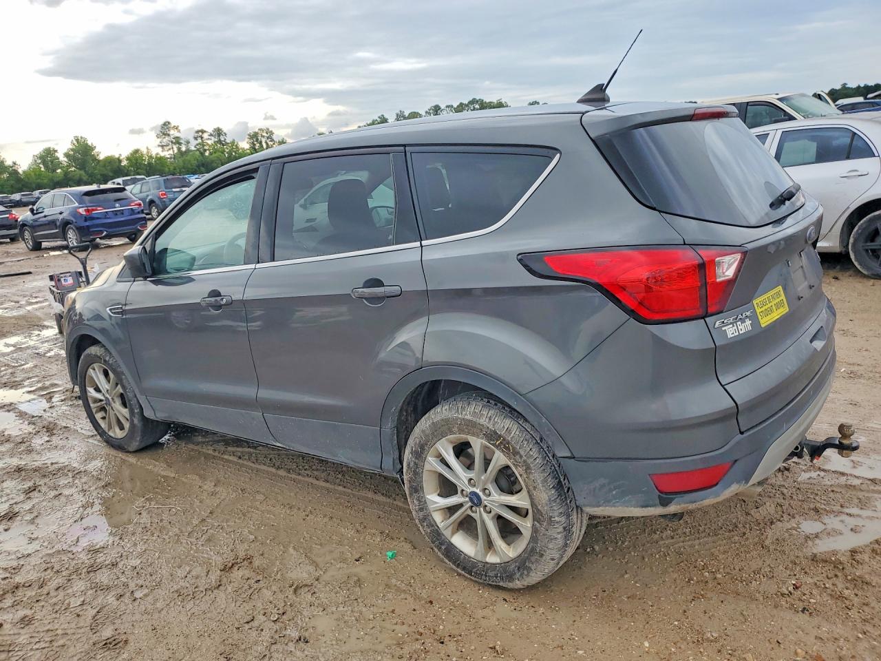 2019 FORD ESCAPE SE — снимка 2
