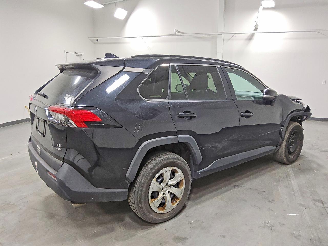 2019 TOYOTA RAV4 LE — снимка 3
