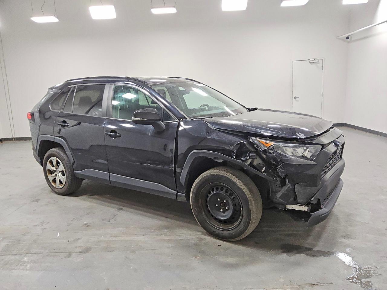 2019 TOYOTA RAV4 LE — снимка 4