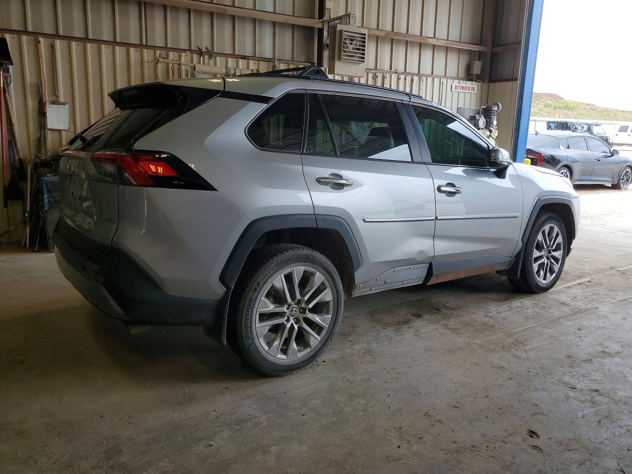 2022 TOYOTA RAV4 LIMITED — снимка 3