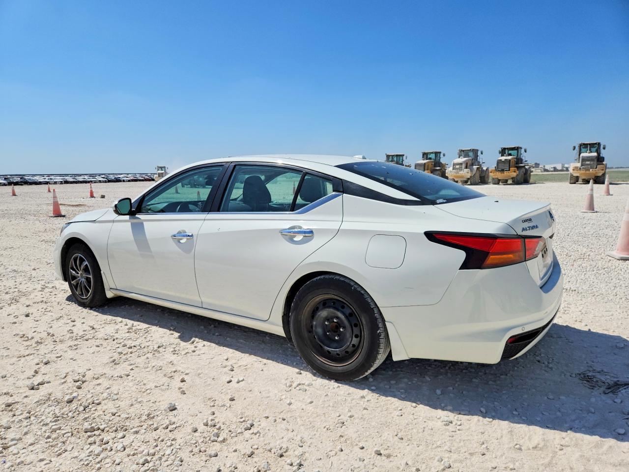 2020 NISSAN ALTIMA S — снимка 2