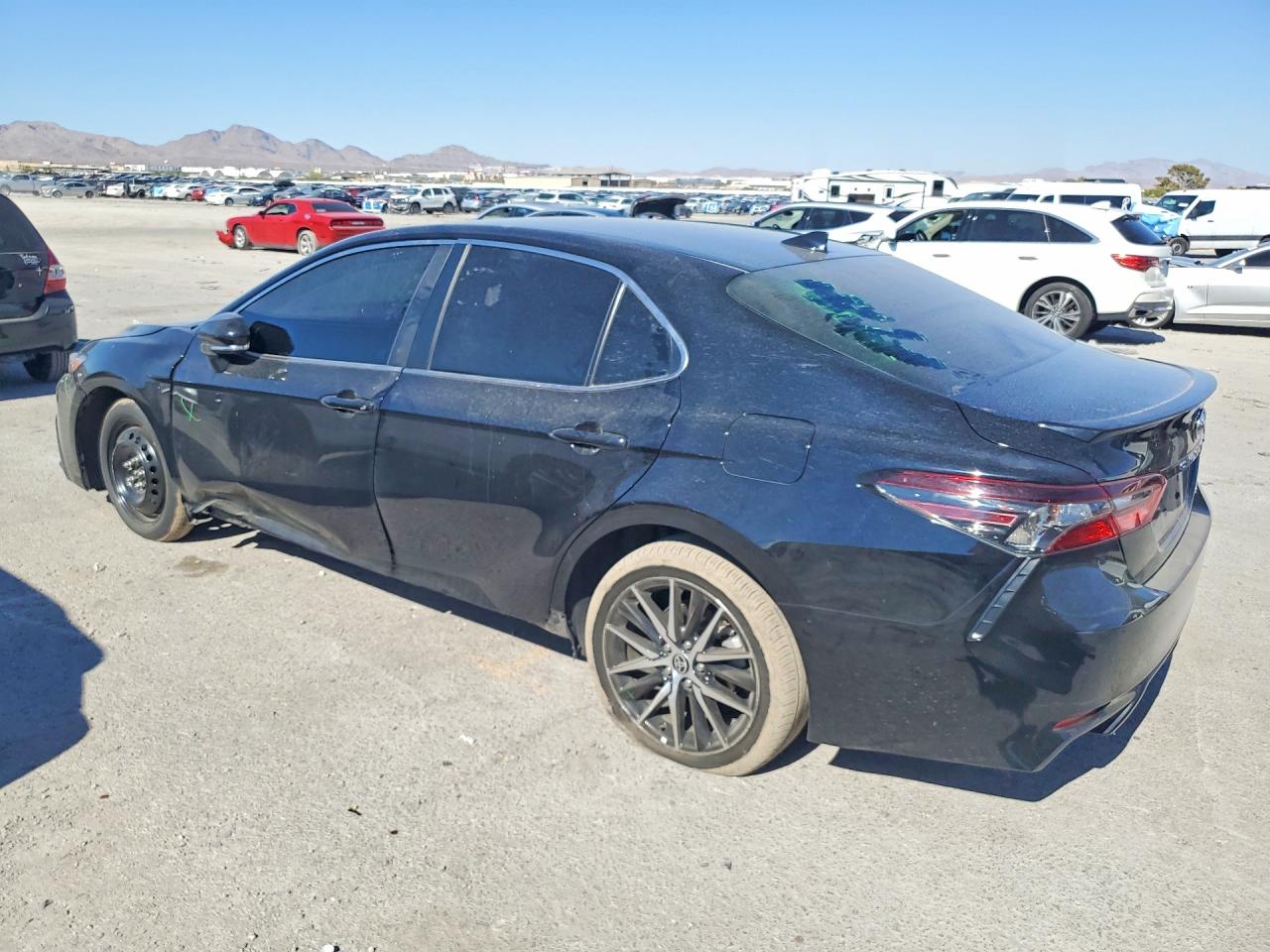 2024 TOYOTA CAMRY SE — снимка 2