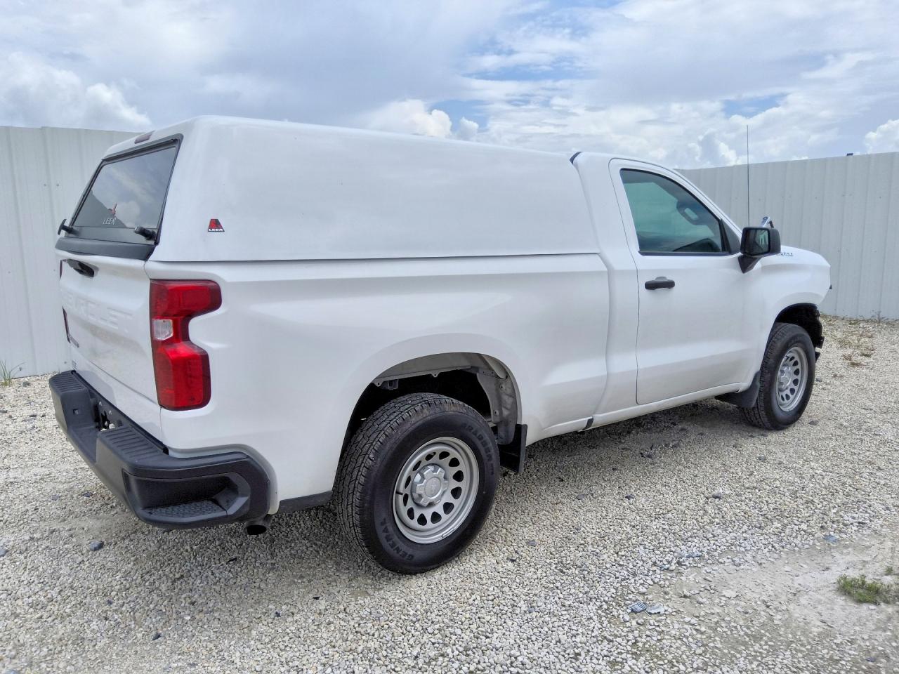 2026 CHEVROLET SILVERADO C1500 — снимка 3