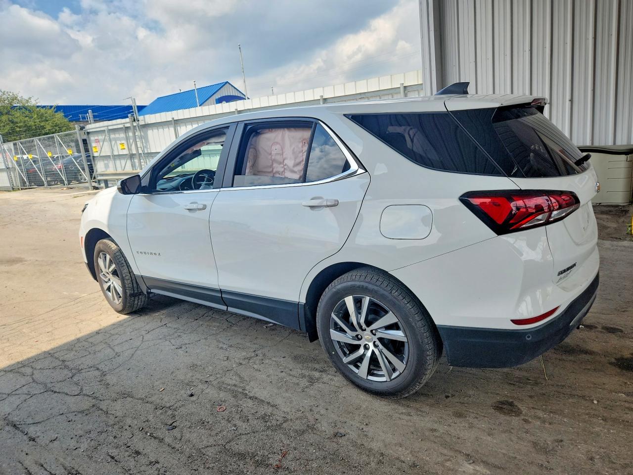 2022 CHEVROLET EQUINOX LT — снимка 2
