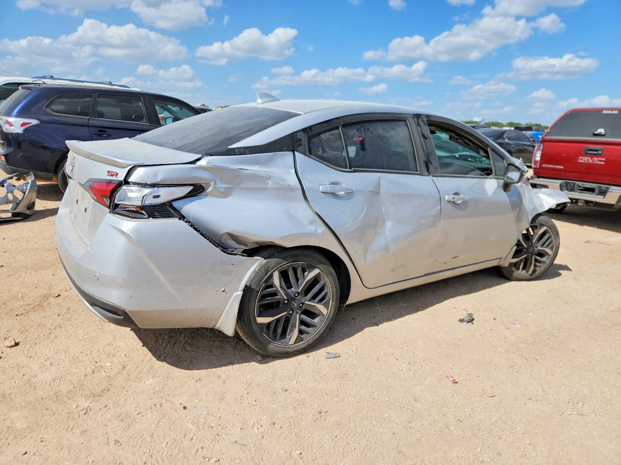 2025 NISSAN VERSA SR — снимка 3