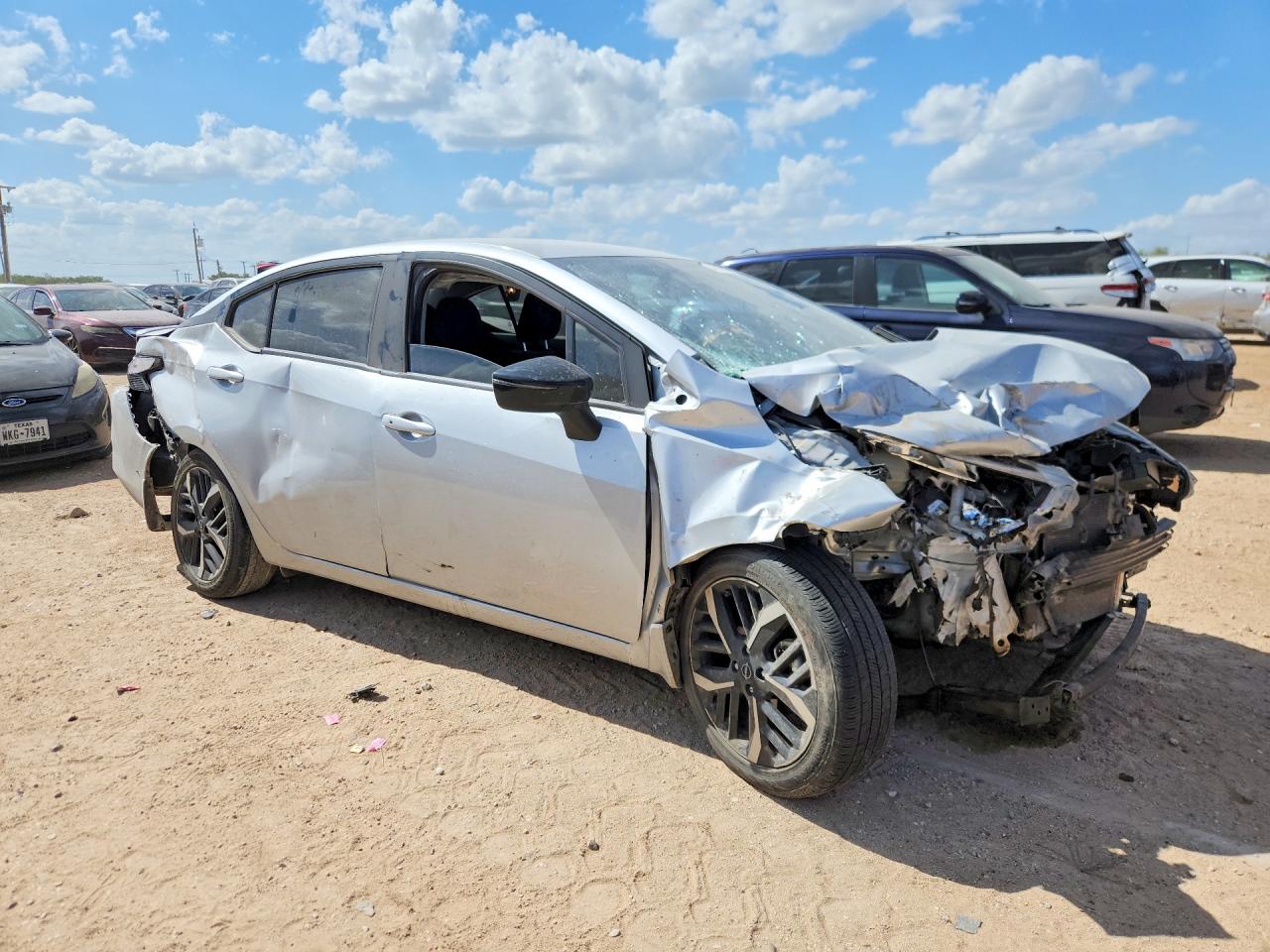 2025 NISSAN VERSA SR — снимка 4