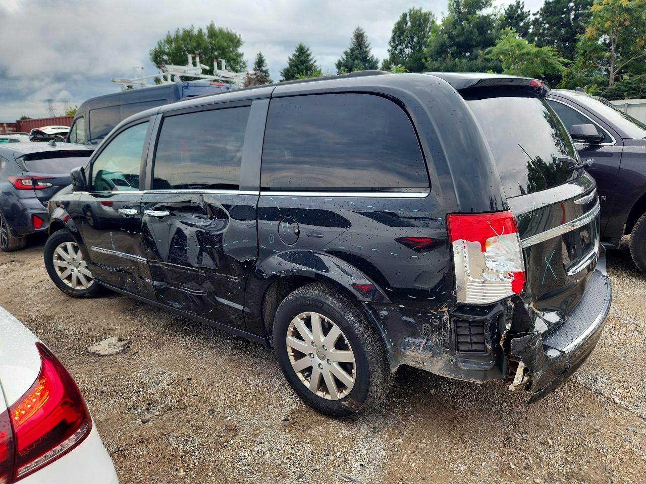 2016 CHRYSLER TOWN & COUNTRY TOURING — снимка 2